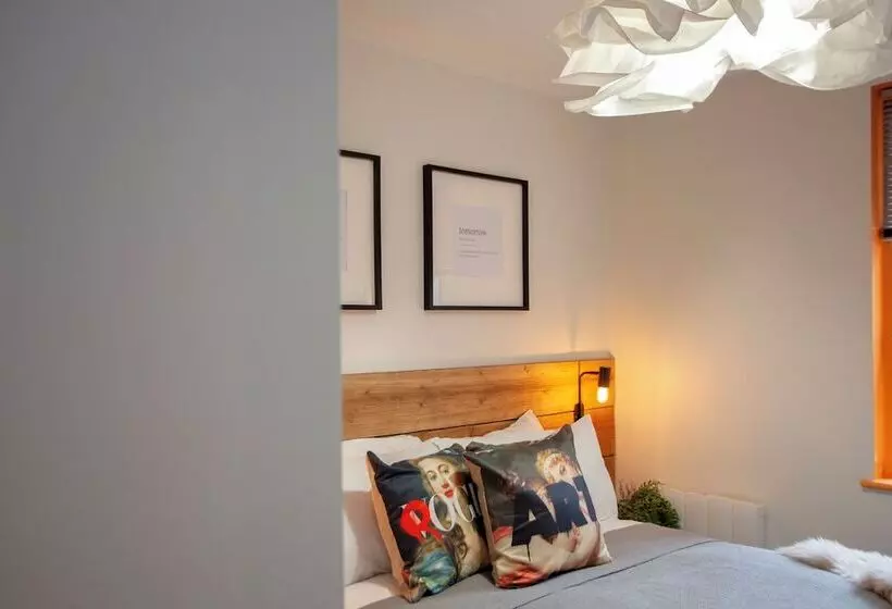 Higgihaus Cabot Mews Apart