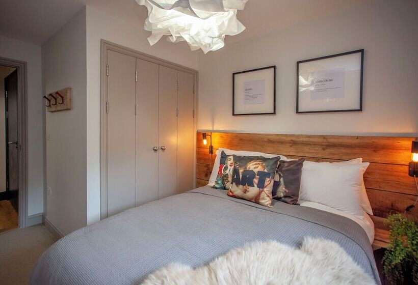 Higgihaus Cabot Mews Apart