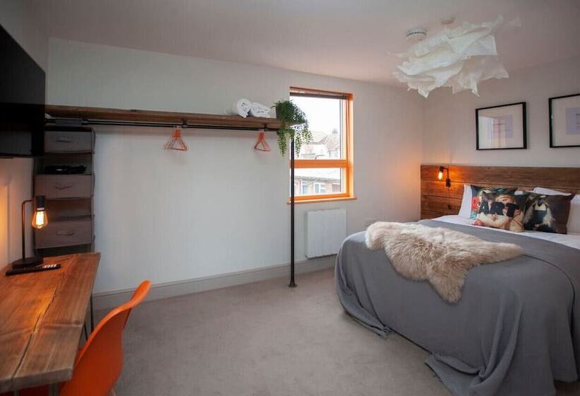 Higgihaus Cabot Mews Apart