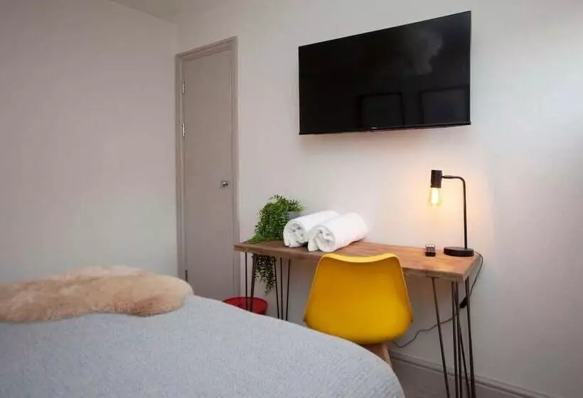 Higgihaus Cabot Mews Apart