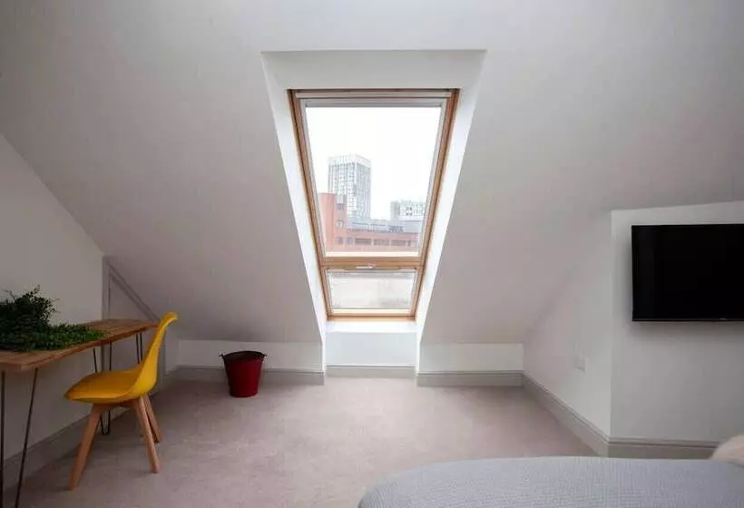 Higgihaus Cabot Mews Apart