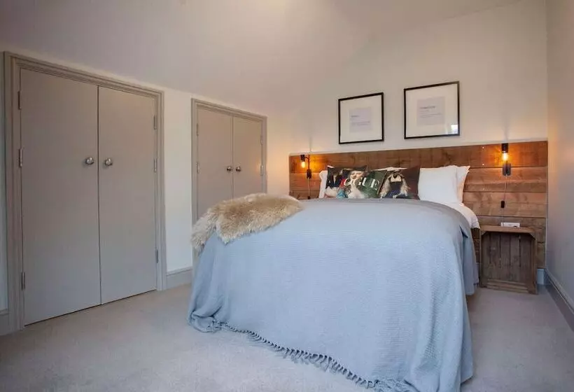 Higgihaus Cabot Mews Apart