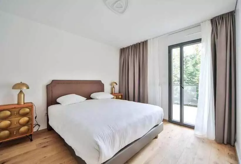 Hotelli Blue Night International 69