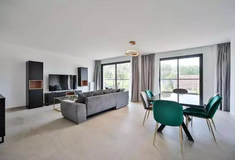 Hotelli Blue Night International 69