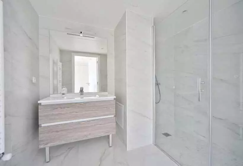 Hotelli Blue Night International 69