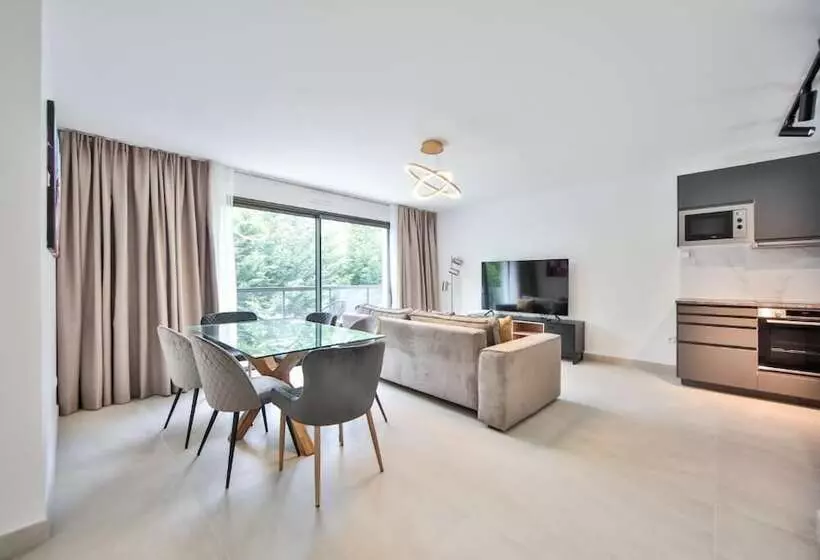 Hotelli Blue Night International 69