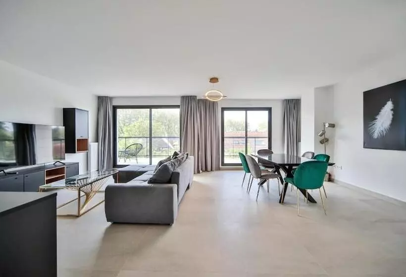 Hotelli Blue Night International 69