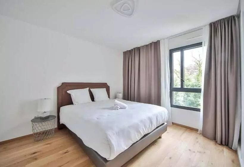 Hotelli Blue Night International 69