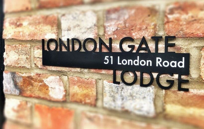 호텔 Gate Lodge   Private En Suite Rooms