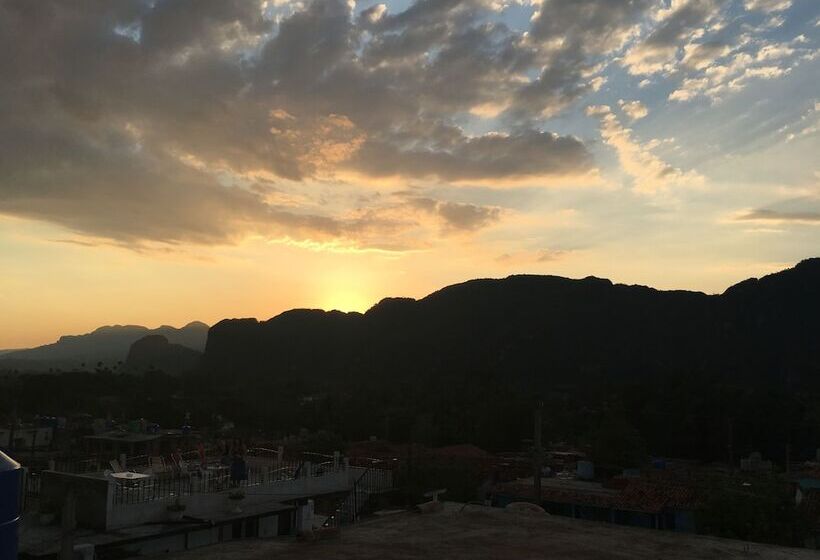 پانسیون Casa Carlos Valido