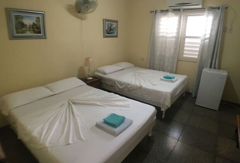 پانسیون Casa Carlos Valido