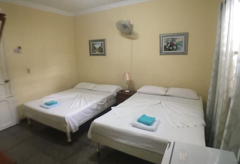 پانسیون Casa Carlos Valido