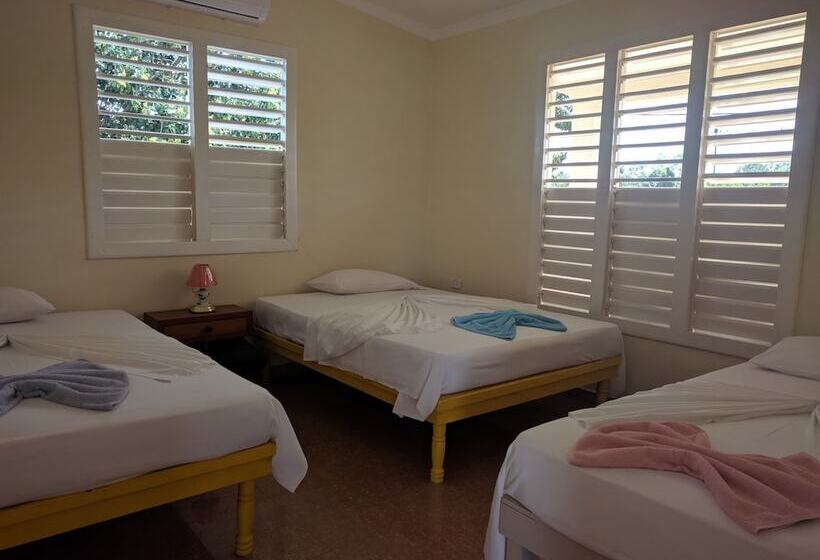 پانسیون Casa Carlos Valido