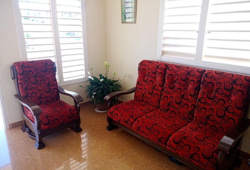 پانسیون Casa Carlos Valido