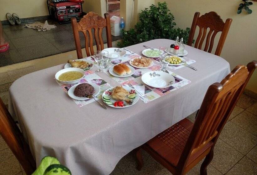 پانسیون Casa Carlos Valido