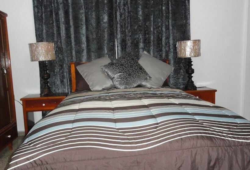 پانسیون Casa Hostal Bella Lago