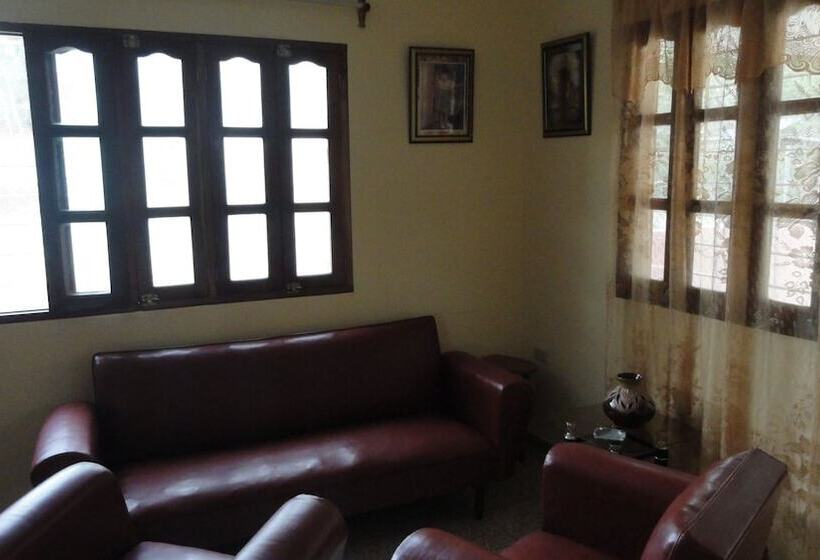 پانسیون Casa Hostal Bella Lago