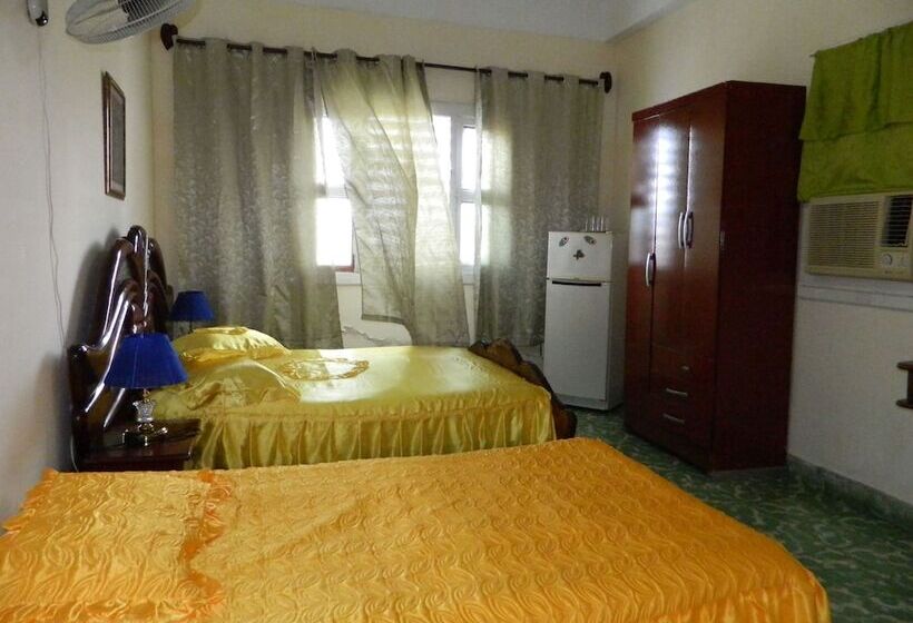 پانسیون Hostal Carmencita, Carmen Gonzalez Fonseca