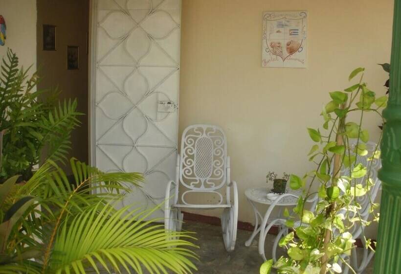 پانسیون Hostal Carmencita, Carmen Gonzalez Fonseca