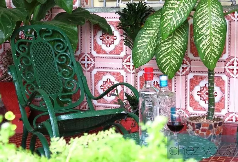 ペンション Hostal Chez Vous
