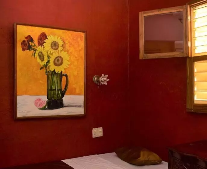 ペンション Hostal Chez Vous