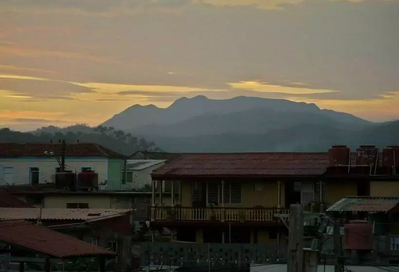 ペンション Hostal Casa Nilson  Baracoa