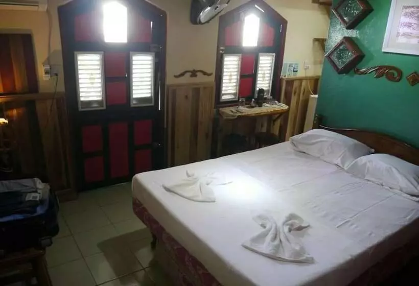 ペンション Hostal Casa Nilson  Baracoa