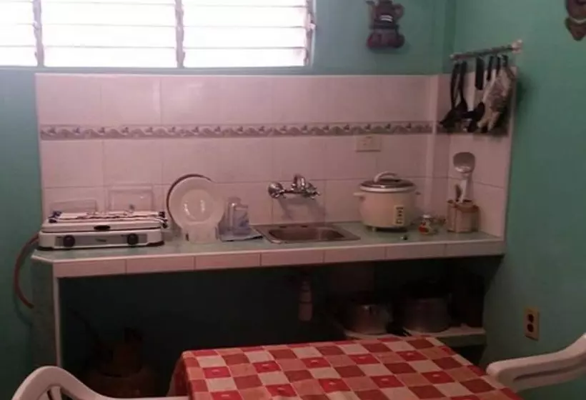 ペンション Hostal Sra Alina Escalante Santiago De Cuba