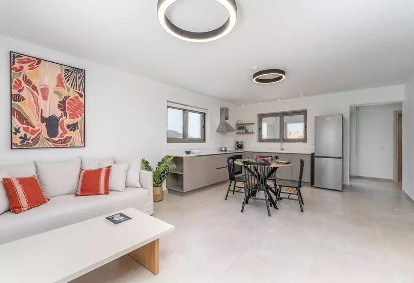 ペンション La Lucciola Apartments