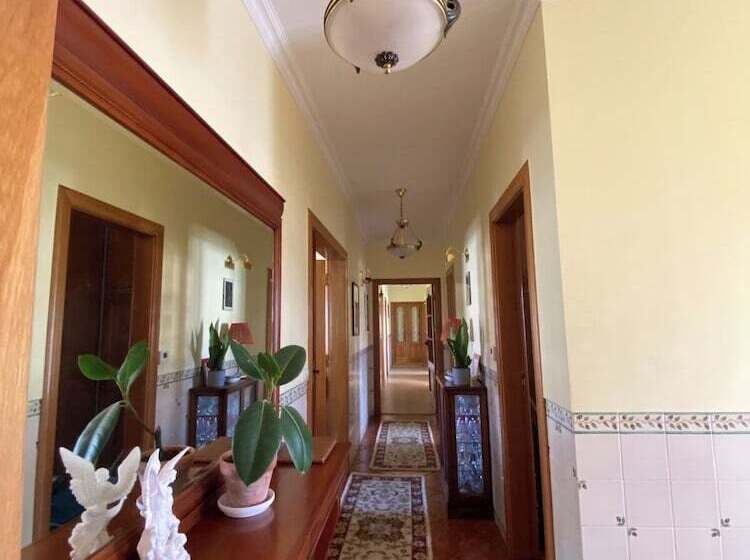 פנסיון Room In Guest Room Ocean View Room In A Shared House