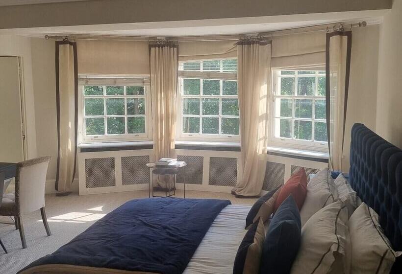 اقامتگاه Park Village Luxury House   Central London