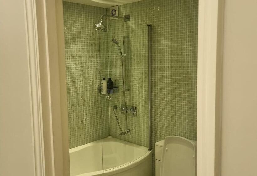 اقامتگاه Park Village Luxury House   Central London