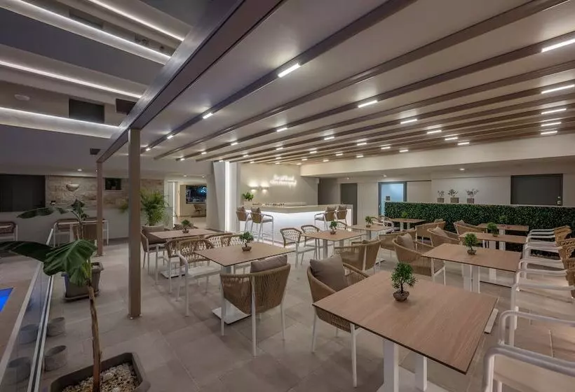 Sandy Seaside Suites