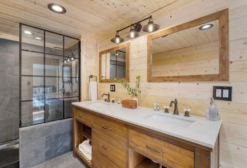 The Rustic Cottage By Avantstay Hot Tub, Fire Pit, Pool Table 5mins To Town
