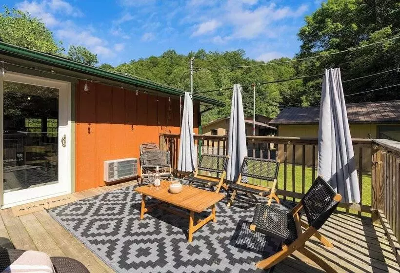 The Rustic Cottage By Avantstay Hot Tub, Fire Pit, Pool Table 5mins To Town