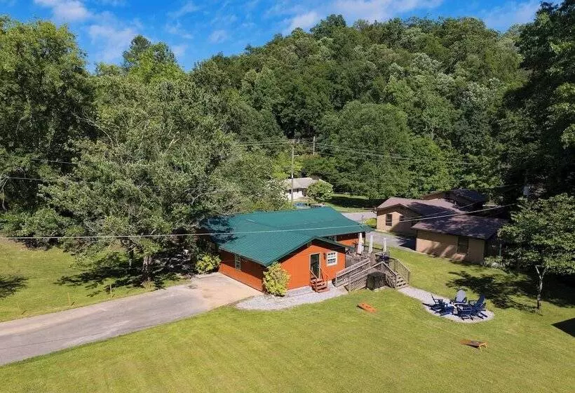 The Rustic Cottage By Avantstay Hot Tub, Fire Pit, Pool Table 5mins To Town