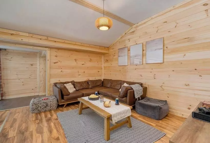 The Rustic Cottage By Avantstay Hot Tub, Fire Pit, Pool Table 5mins To Town