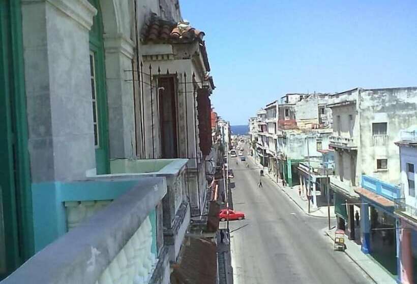 تختخواب و صبحانه Sarita Rooms