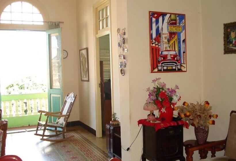 تختخواب و صبحانه Sarita Rooms