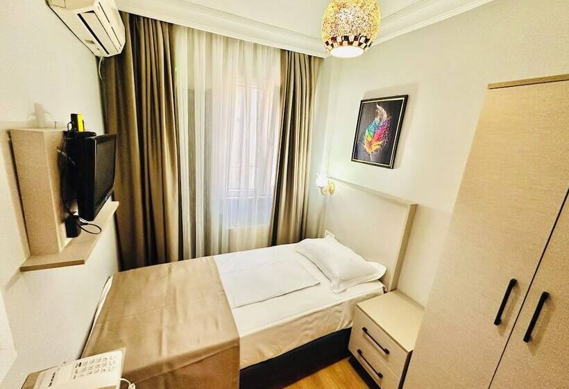 Hotel Crowned Exclusive