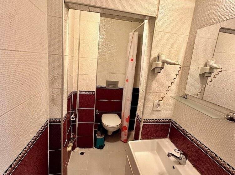 Hotel Crowned Exclusive