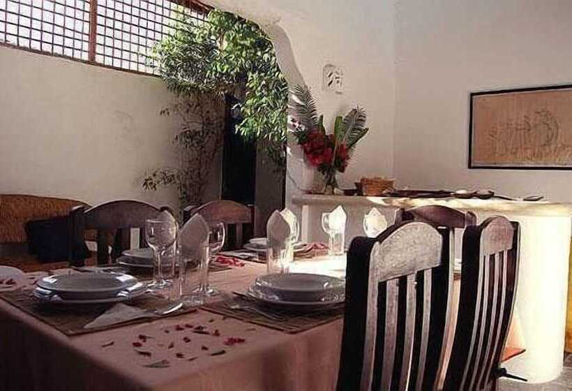 هتل Posada Guaripete