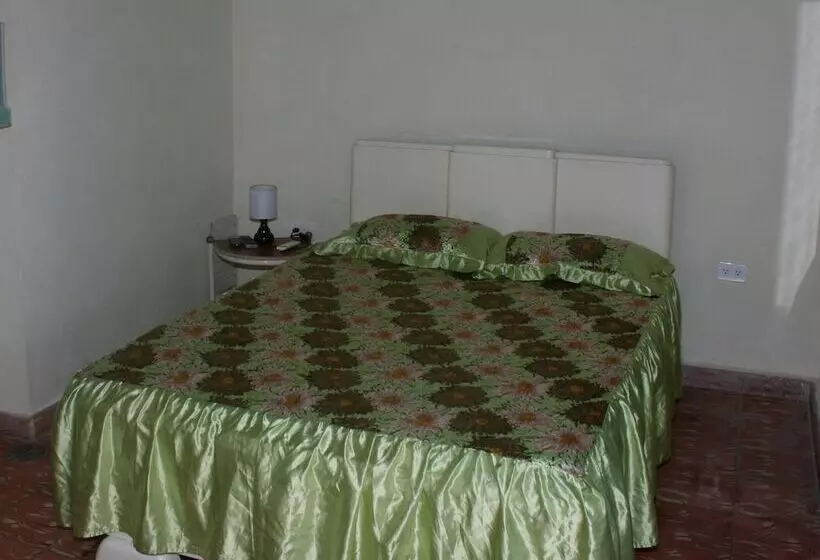 ペンション Hostal Villa Selva   Holguin