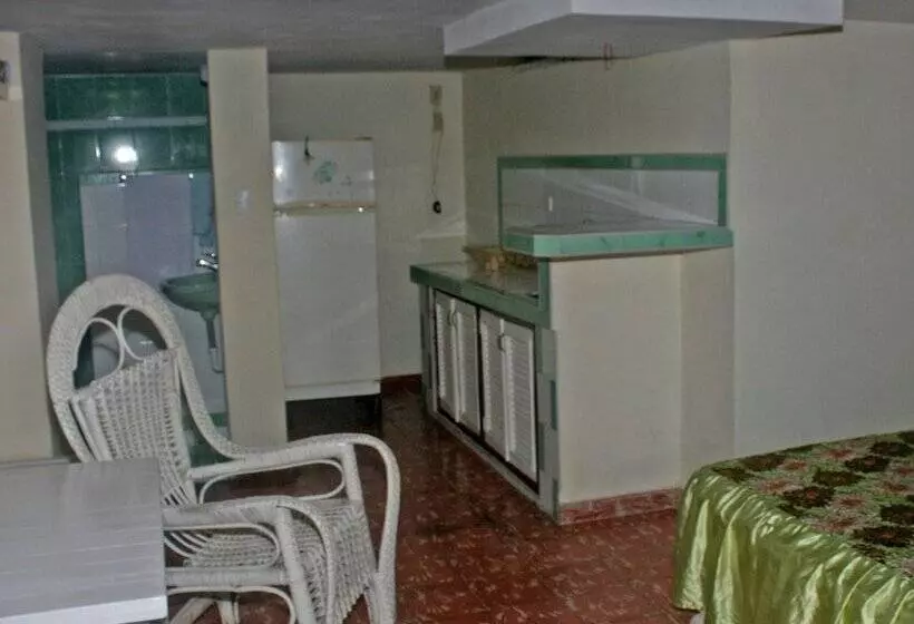 ペンション Hostal Villa Selva   Holguin