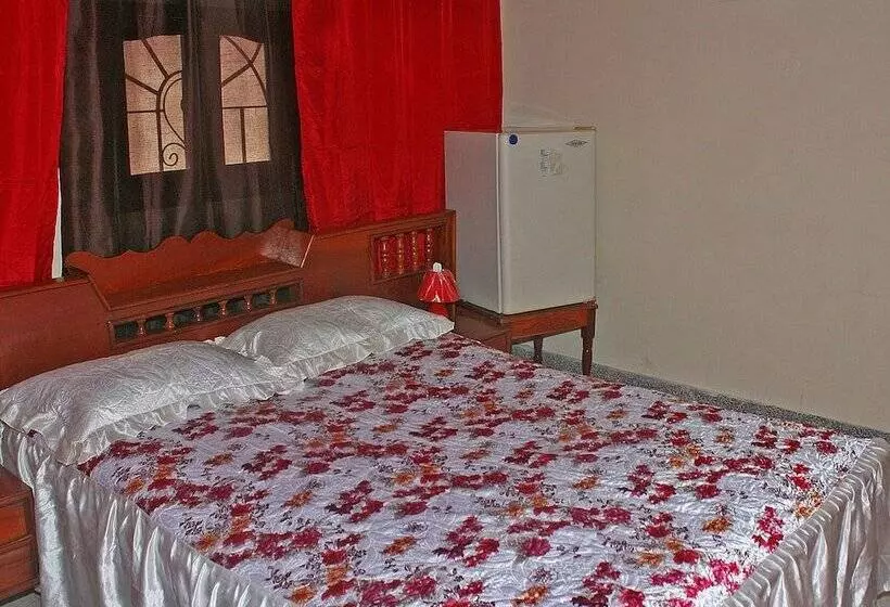 ペンション Hostal Villa Selva   Holguin