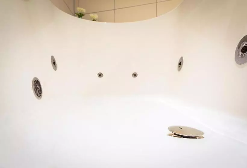 تختخواب و صبحانه De Gevangentoren Suite