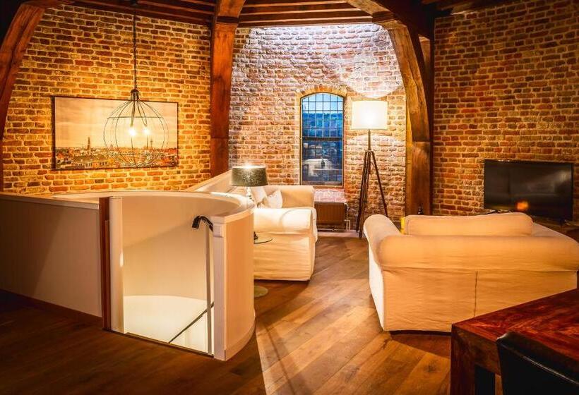 Bed and Breakfast De Gevangentoren Suite