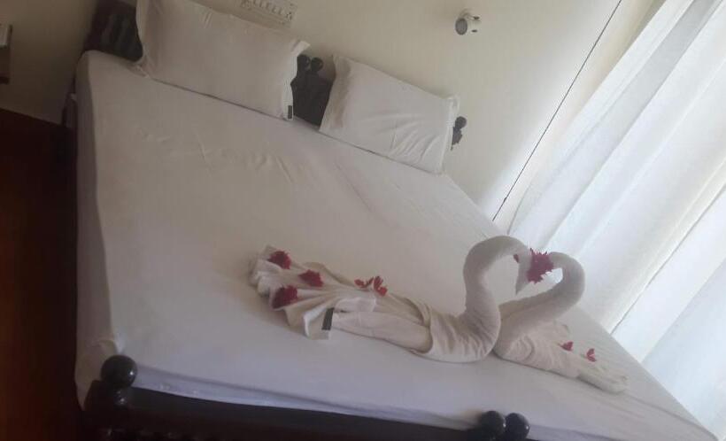 민박 Vijaya Varma Beach Resort