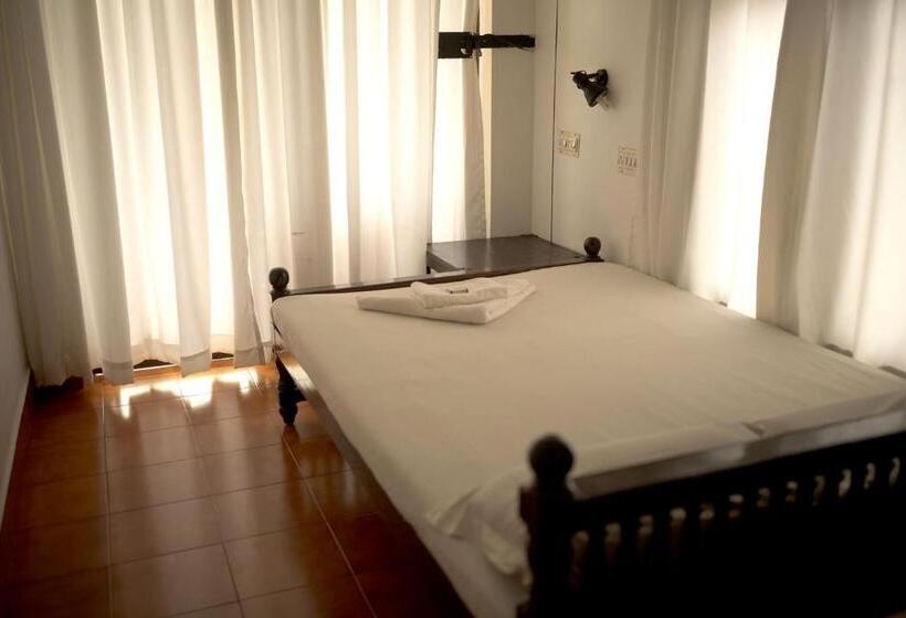 민박 Vijaya Varma Beach Resort