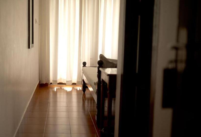 민박 Vijaya Varma Beach Resort